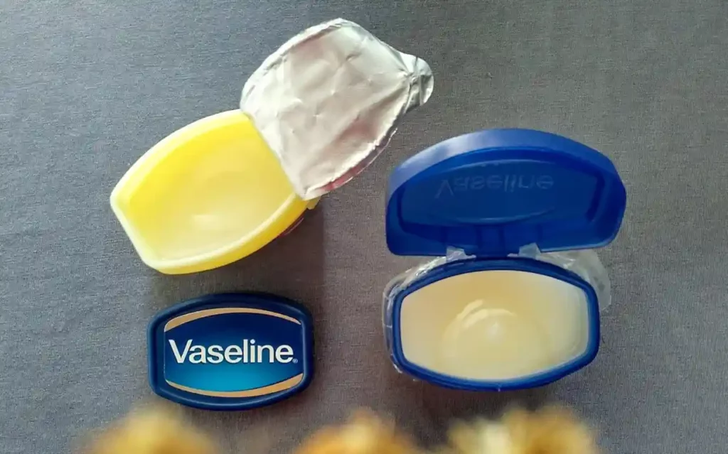 Perbandingan Vaseline Repairing dan Petroleum Jelly
